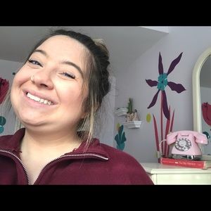 Meet your Posher, Maddie